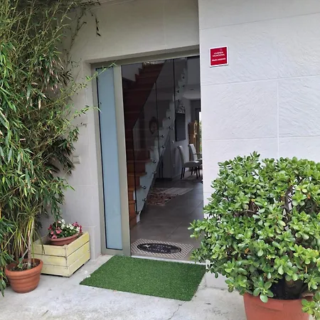 民宿 En Casa Moderna Con Jardin 圣克鲁斯德韦萨纳