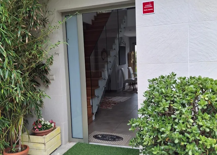 民宿 En Casa Moderna Con Jardin 圣克鲁斯德韦萨纳